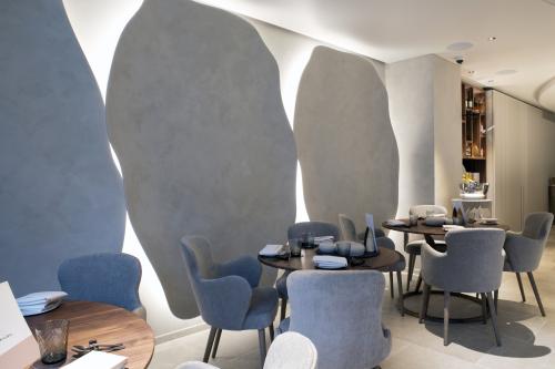 Kunstobjecten te restaurant Caillou - Knokke