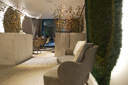 Kunstobjecten te restaurant Caillou - Knokke